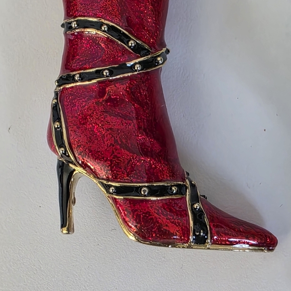 Hot! Enamel Red Stiletto Boot with Black Straps - Picture 5 of 11